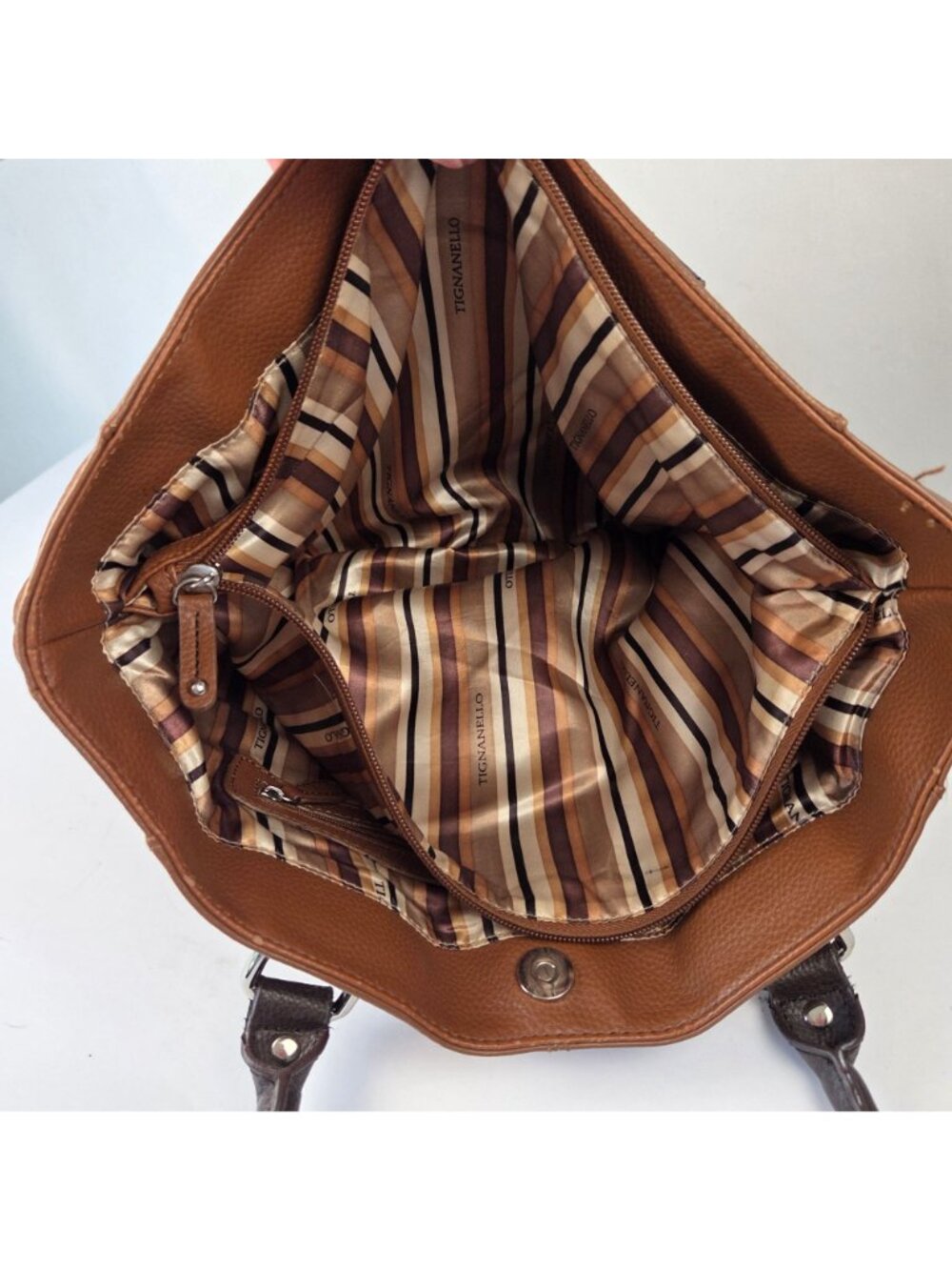 Tignanello Pebbled Leather Shoulder Bag 2 tone Brown - Picture 12 of 15